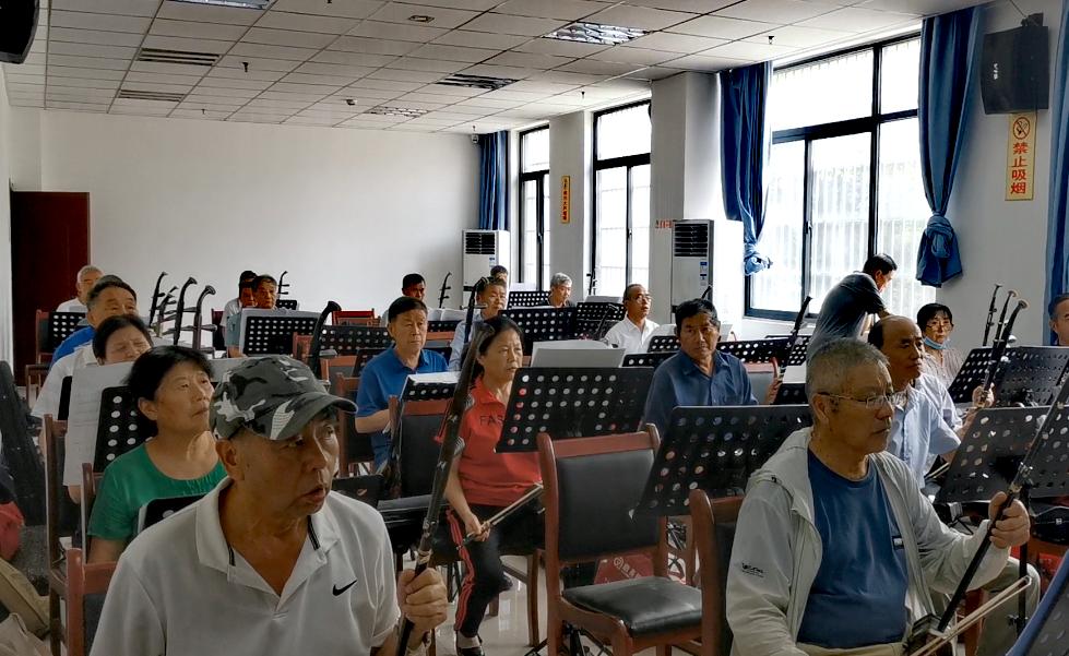 未名之地 可我前后只有一条青石板路