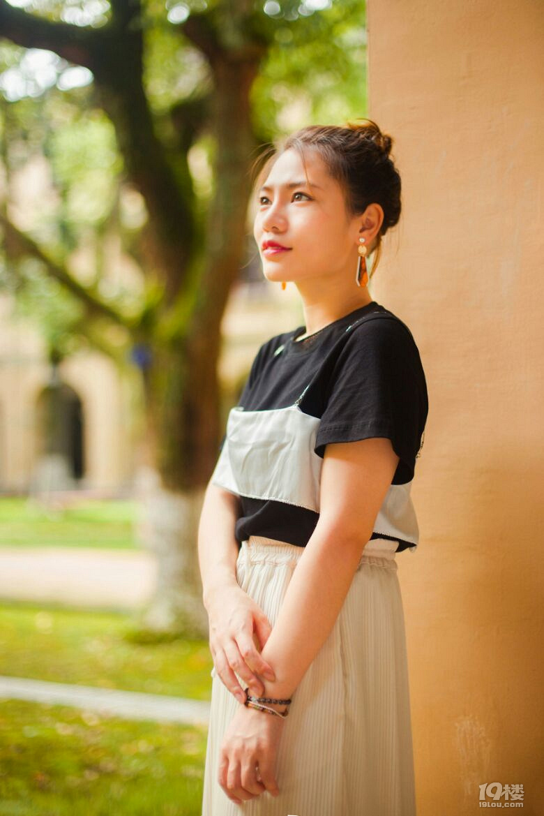 审核睡着了 审核睡暴露了这精密系统背后海报