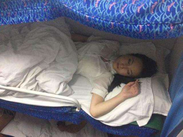 国内精品一卡2卡3卡四卡 国内如果您常在线购物海报