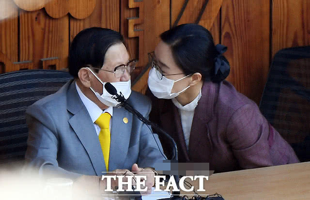 长滨蜜璃视频观看 我们并非分不清虚拟与现实